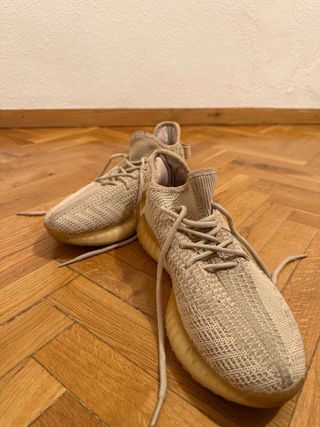 Adidas Yeezy Beige Bambas