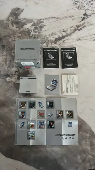 Nintendo Game Boy Advance SP Mario