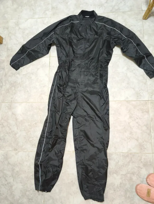 Mono de lluvia para moto
