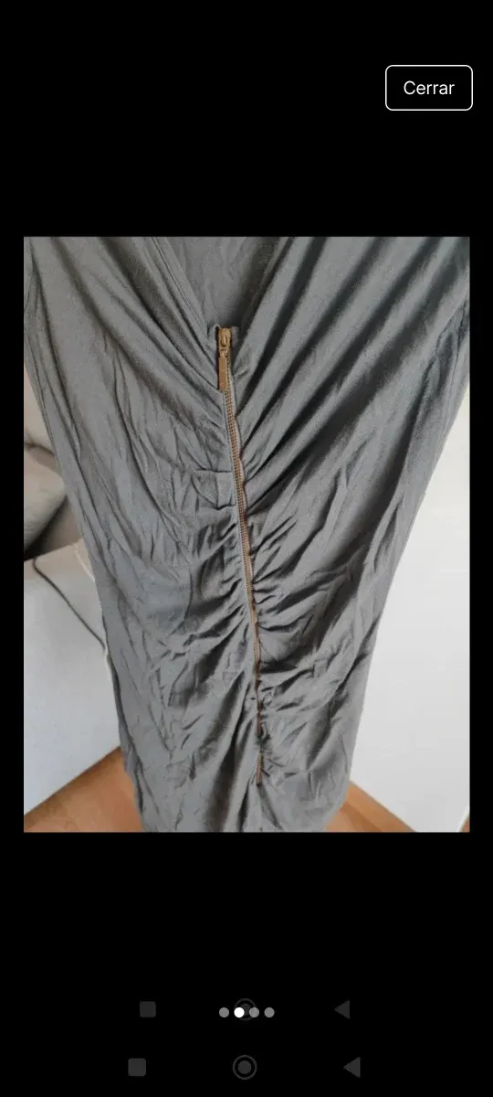 Vestido gris con cremallera