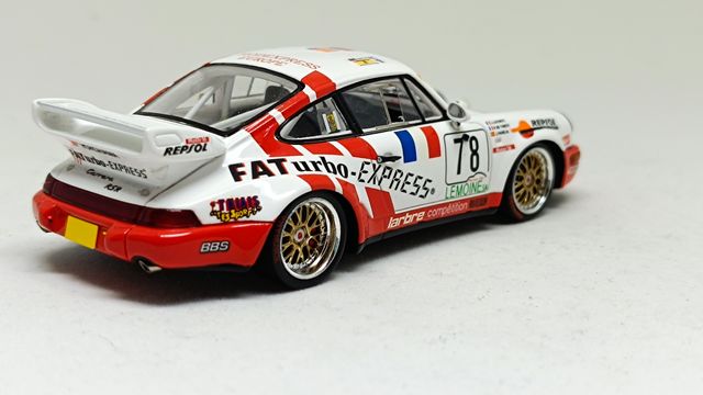 Porsche 911 Carrera 1993 Pareja Le Mans Spark 1:43