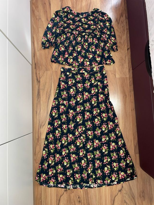Conjunto floral Zara Talla M