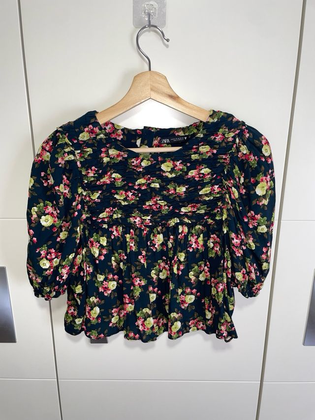 Conjunto floral Zara Talla M