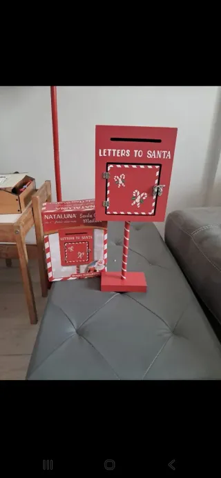 Porta lettere natalizio rosso e bianco