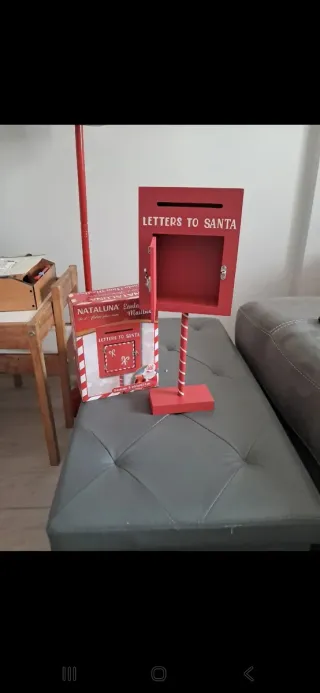 Porta lettere natalizio rosso e bianco