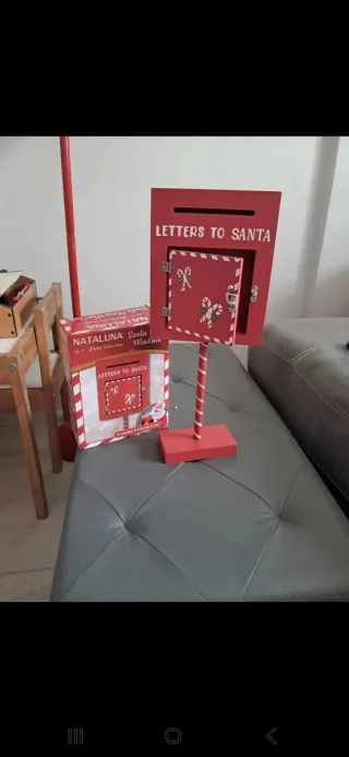 Porta lettere natalizio rosso e bianco