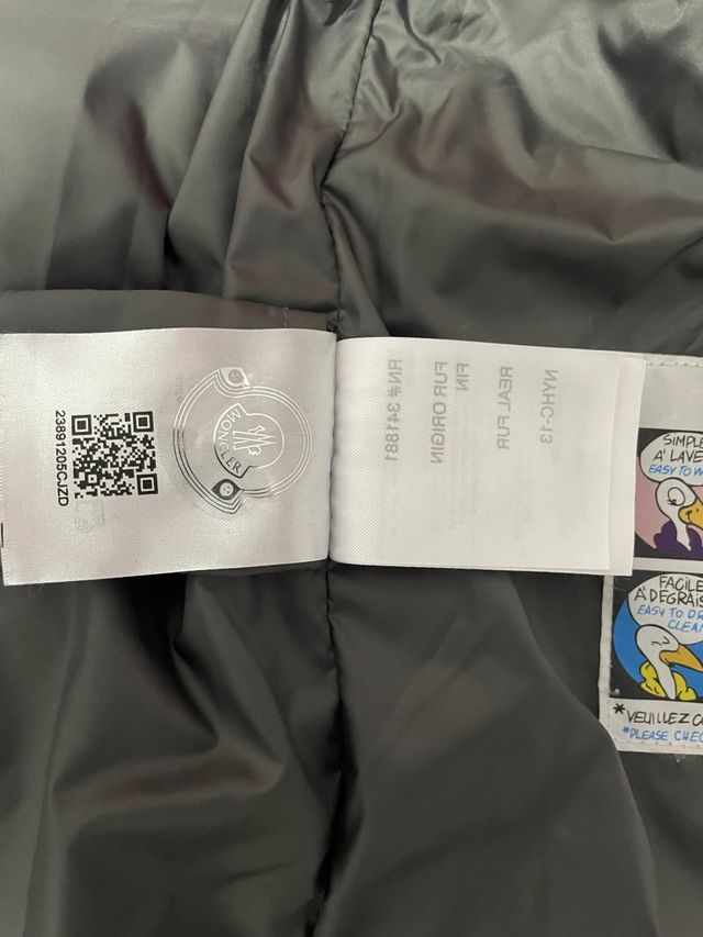 Giubbotto Moncler Nero in Poliestere