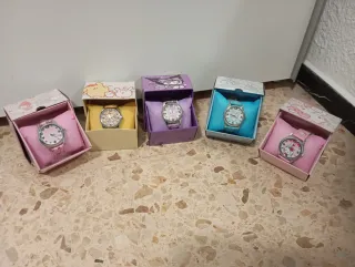 Reloj Sanrio Hello Kitty Rosa y Plateado