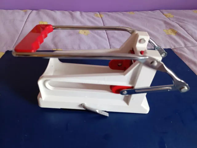 Tagliapatate con base aspirante