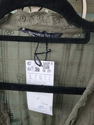 Blusa Stradivarius verde militar