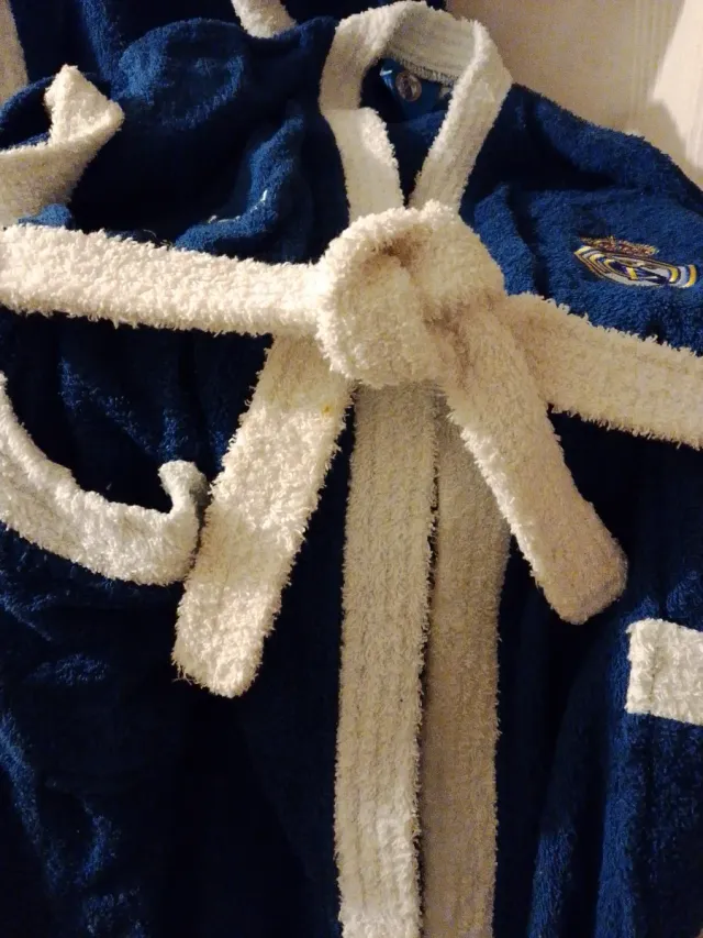 Dos Albornoces Real Madrid Azul y Blanco