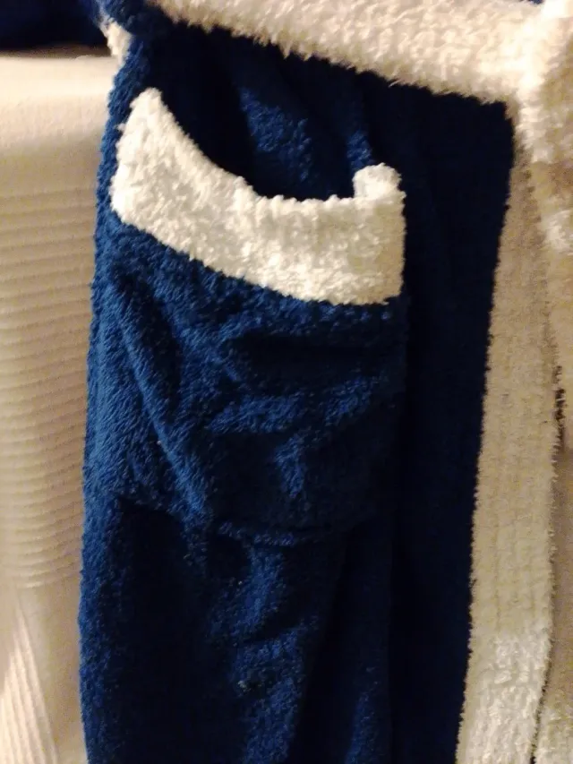 Dos Albornoces Real Madrid Azul y Blanco