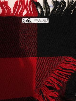 Bufanda ZARA cuadros rojos y negros talla M