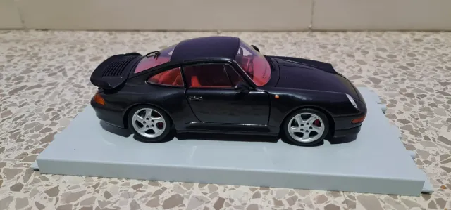 Carro 1:18 Porsche 911 GT2 Street