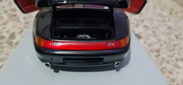 Carro 1:18 Porsche 911 GT2 Street