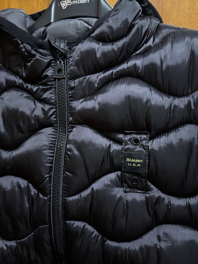 Giacca Blauer imbottita nera con cappuccio
