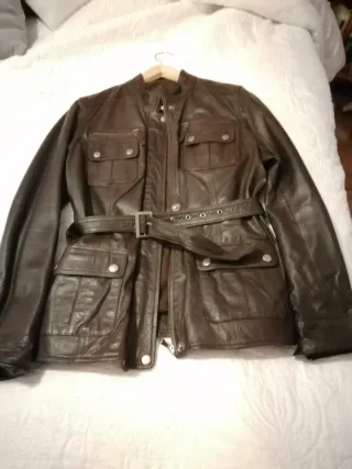 Chaqueta de cuero marrón
