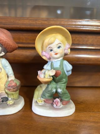 Coppia statuine bambini in ceramica