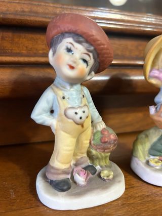 Coppia statuine bambini in ceramica