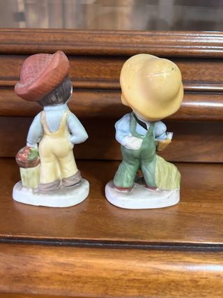 Coppia statuine bambini in ceramica