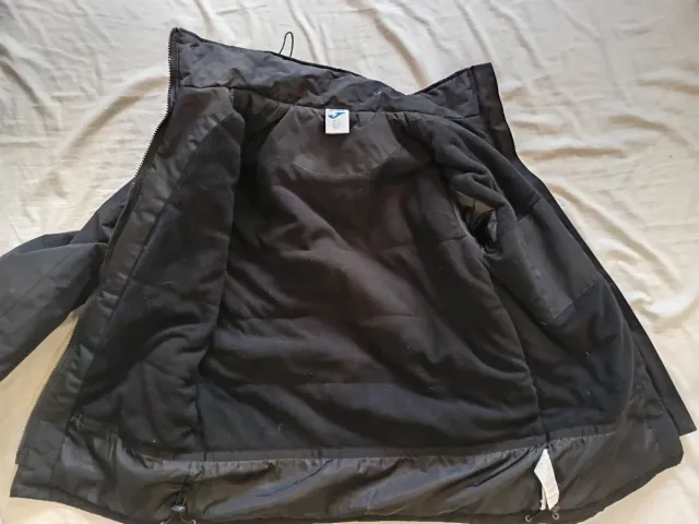 Chaqueta Joma Negra y Amarilla