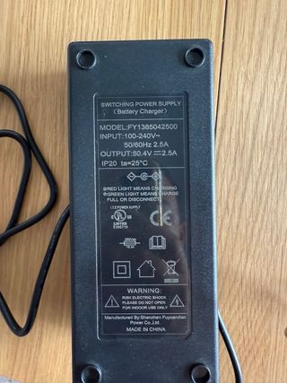 Monopatín Eléctrico marca: Tynee *Casi sin uso