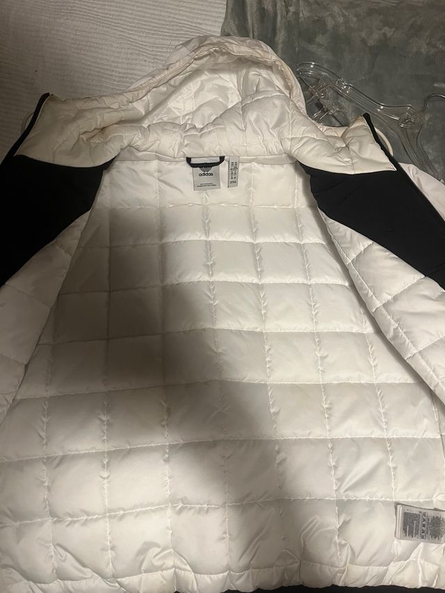 Abrigo Adidas Negro y Blanco