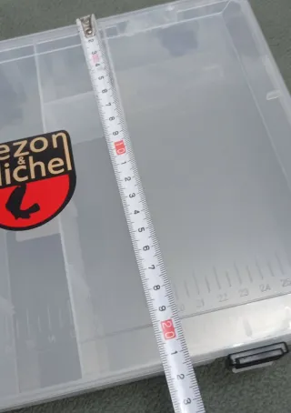 Caja Grande Pesca 32 cm Señuelos Pezon & Michel