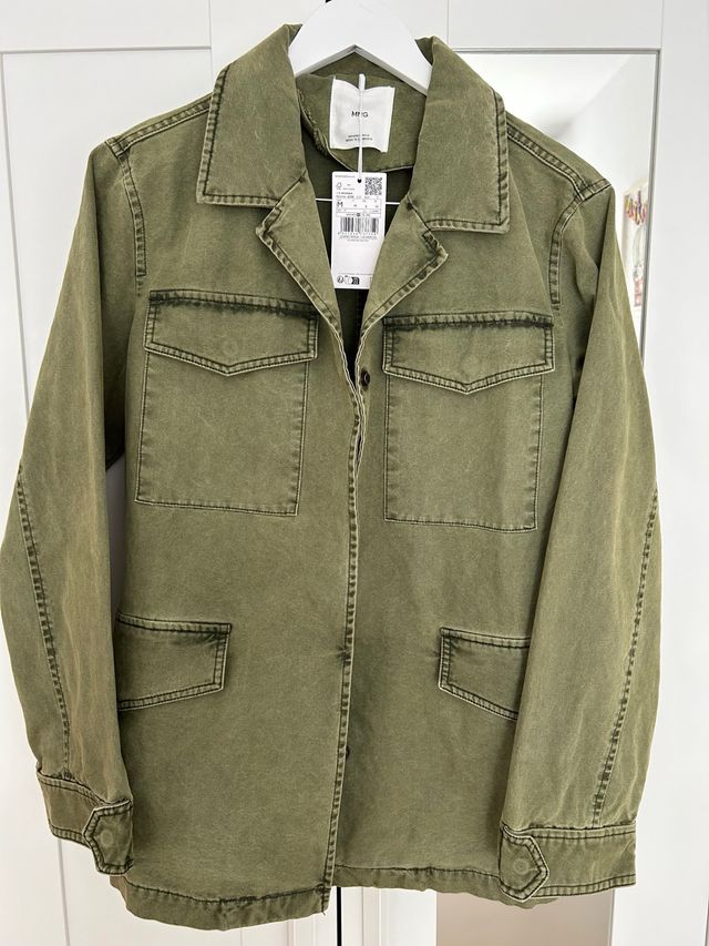 Sobrecamisa verde militar Mango Talla M