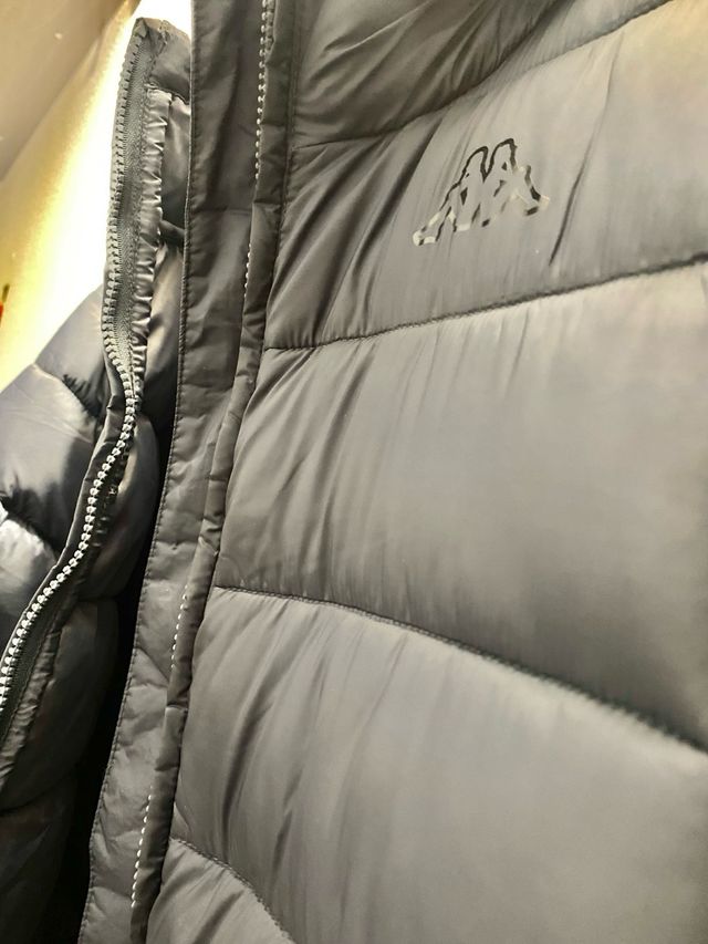 Abrigo Kappa Negro con Capucha