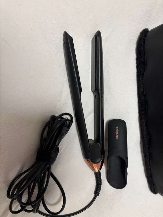 Plancha de pelo Termix Wild Negra y Dorada