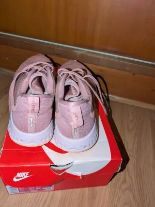Zapatillas deportivas Nike rosas