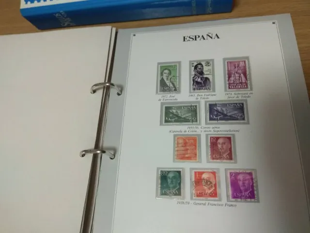 COLECCIÓN COMPLETA Y NUEVA DE SELLOS DEL MUNDO