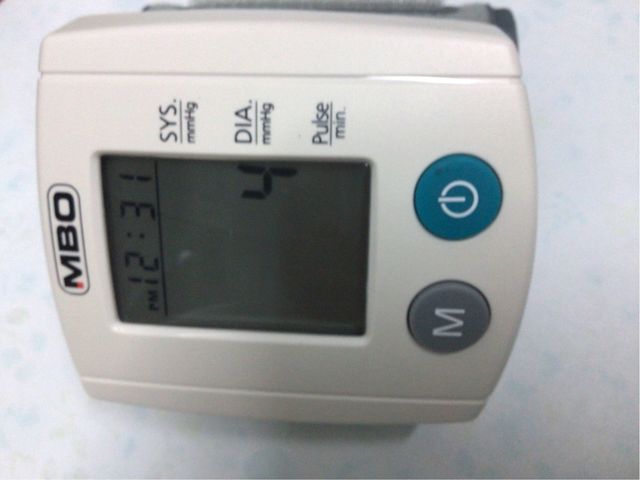 Tensiómetro de muñeca MBO