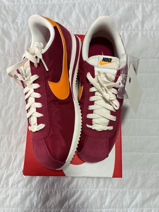 Nike Cortez TXT Rojo y Naranja