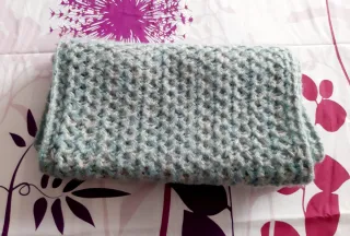 Bufanda infinita verde azulado