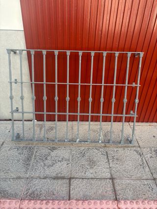 Reja de ventana de hierro