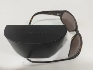 Gafas de sol rectangulares DKNY de carey