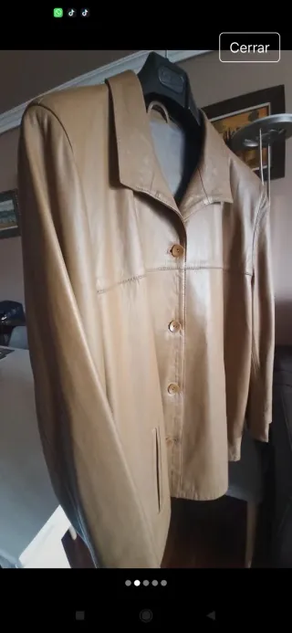 Chaqueta de cuero beige