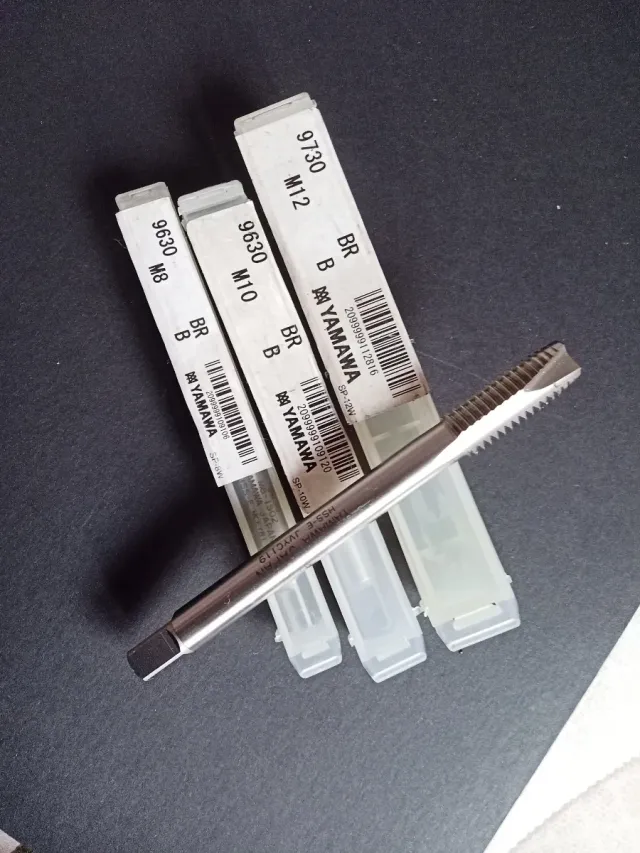 Lotto 3 maschi filettare Yamawa M8/M10/M12