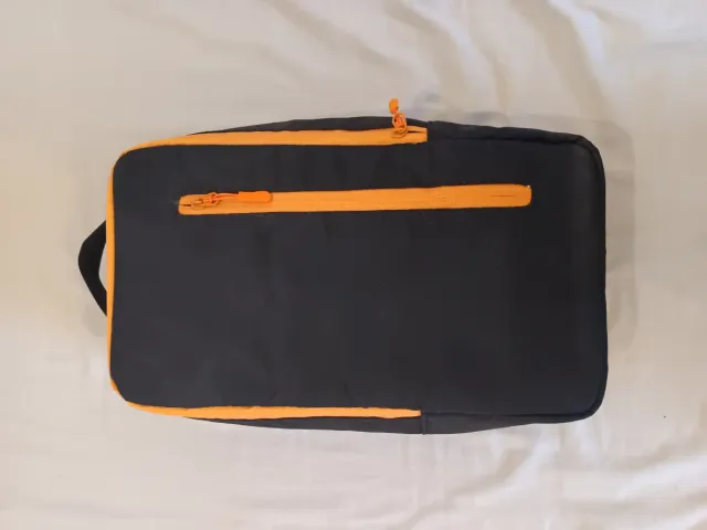 Neceser Axe Negro y Naranja