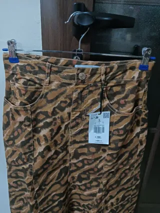 Falda Scalpers Mujer Estampada Marrón