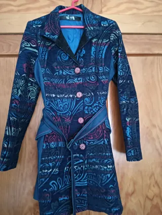 Abrigo Desigual estampado