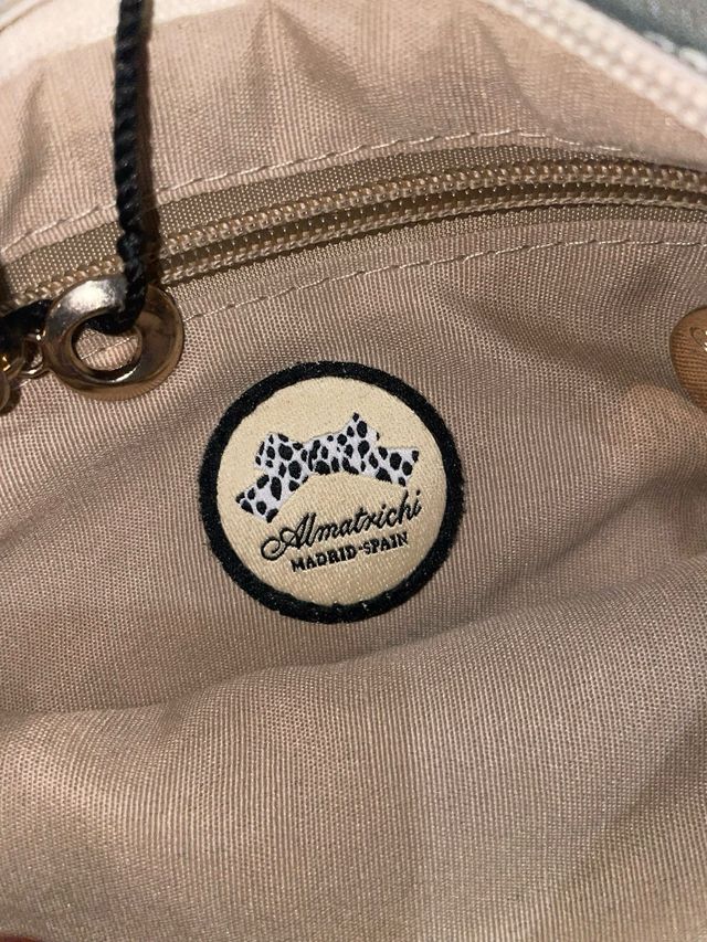 Bolso de hombro tejido beige y blanco