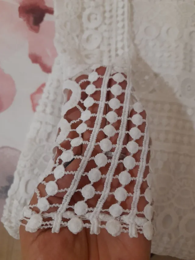 Vestido blanco elegante encaje