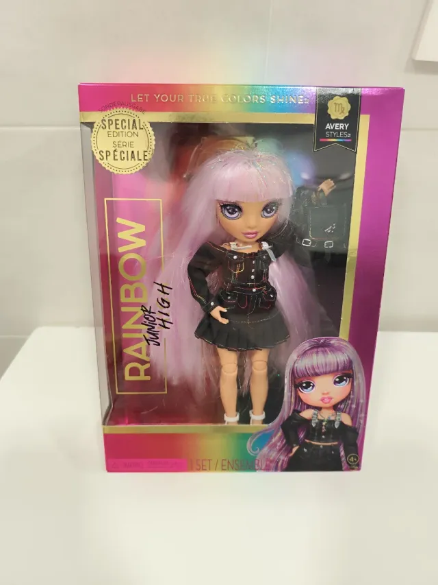 Rainbow High Junior High Avery Styles. Edición esp