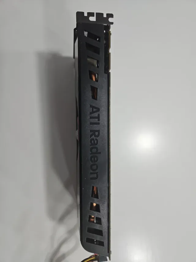 XFX Radeon HD 5850 1GB GDDR5