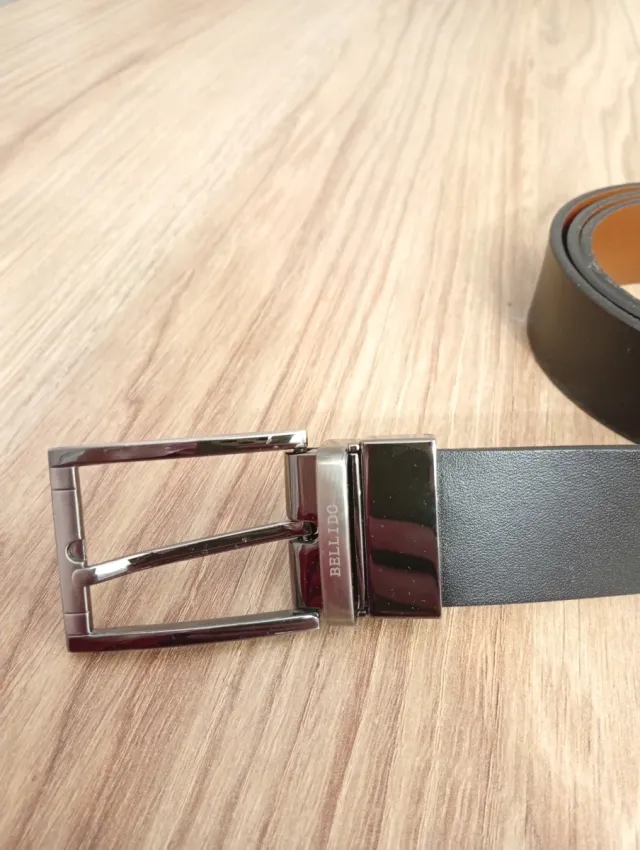 Cinturón reversible de piel. Miguel Bellido.