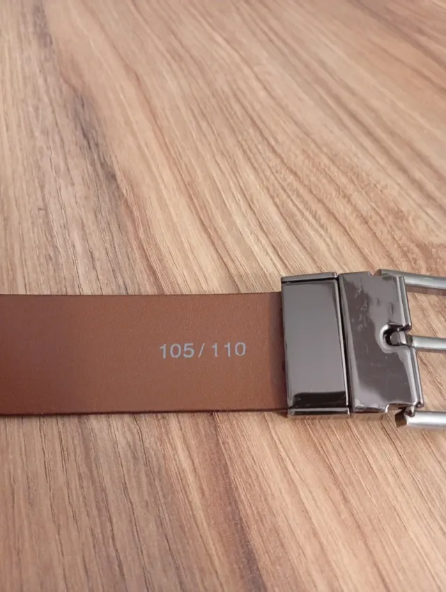 Cinturón reversible de piel. Miguel Bellido.