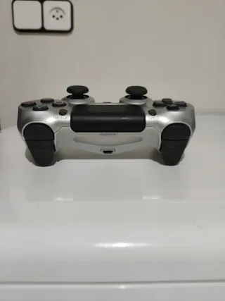 Mando PS4 Sony Plateado